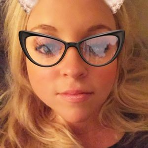 Meet your Posher, Christine